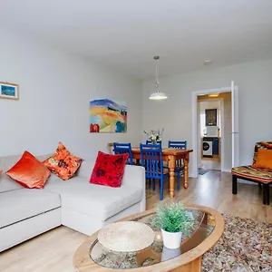 2-bedroom Old Town Apartment